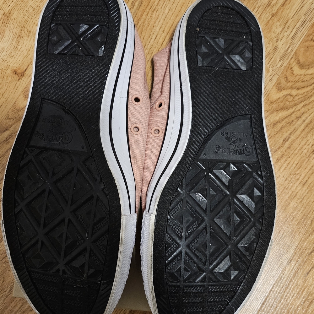 Converse Women's Sneakers in Pink and White - Picture 10 of 11